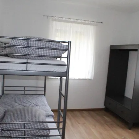 Wohnen Am Weiher Apartman